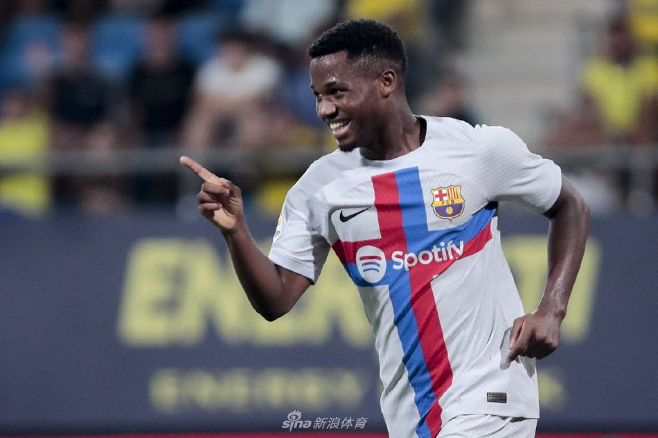 凭借灵活的 凭借灵活的